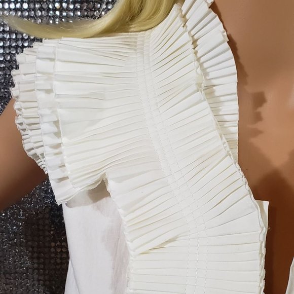 Romantic Couture Victorian Ruffle Collar Blouse - Picture 2 of 3